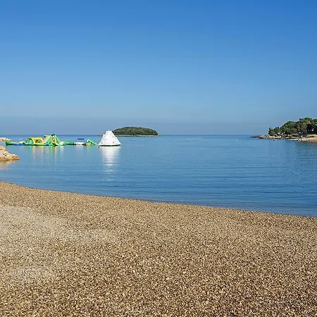 Hébergement de vacances Holiday Home Camping Valkanela.3 *